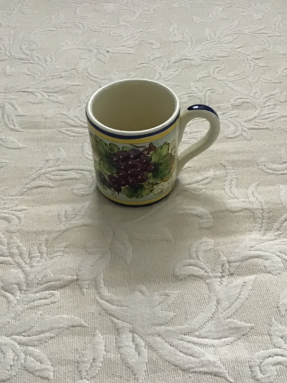 Italian pottery hand painted mug - Grapes - Picture 2 of 7
